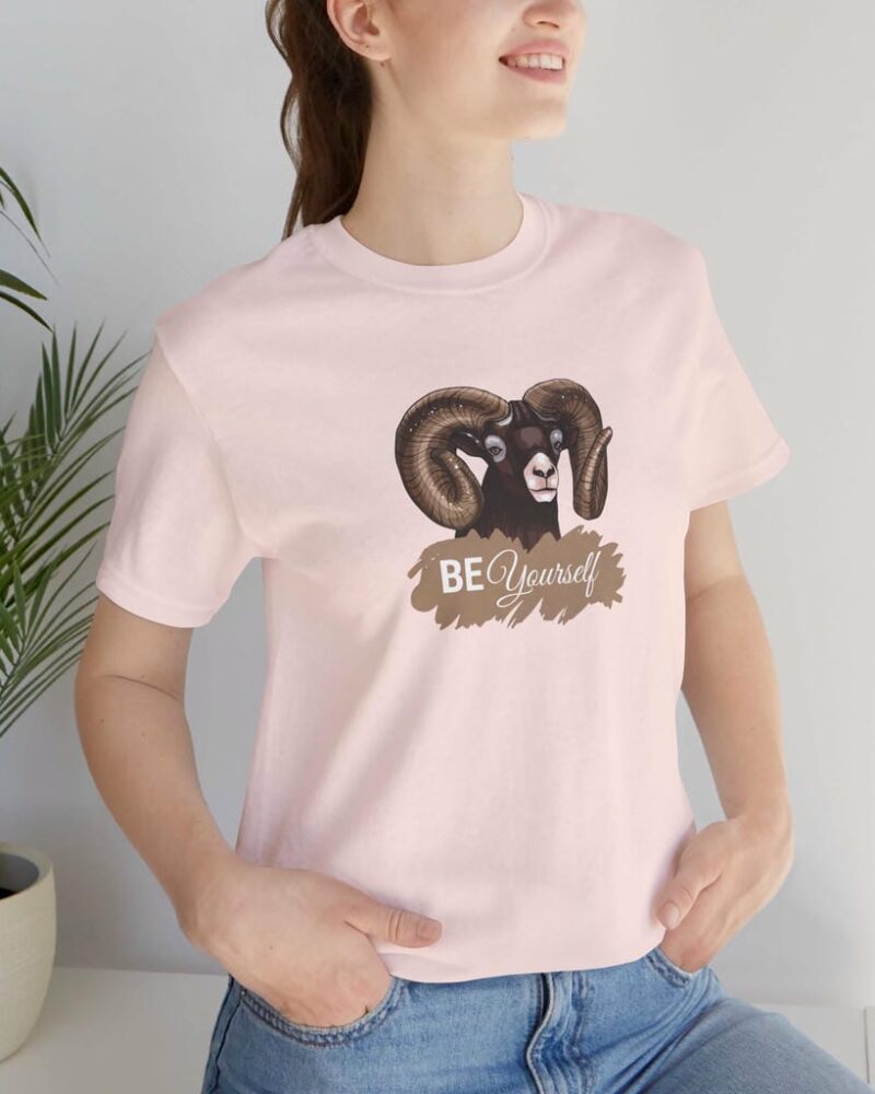 Be Yourself T-shirt - Unisex